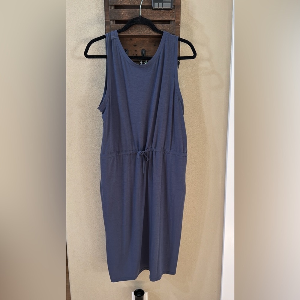 3 Columbia Women's cinch waisted dresses. Size XL - Picture 3 of 7